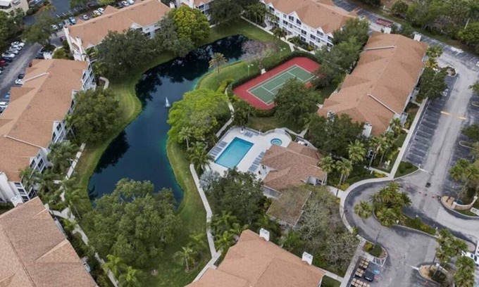Central Sarasota Condo | Sleeps 4-Close to Downtown, Beaches & Airport/Ground Floor Unit