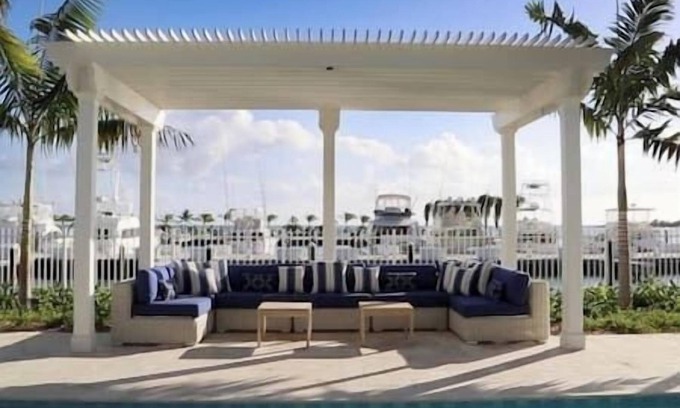 Key West Resort | Sleeps 6 | Lux Resort | Pool | Hot Tub | Concierge
