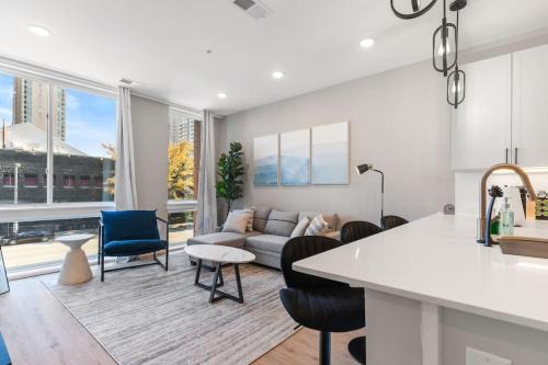 Northern Liberties Apartment | Sleeps 6 - Pier Views - Near Fishtown and Old City
