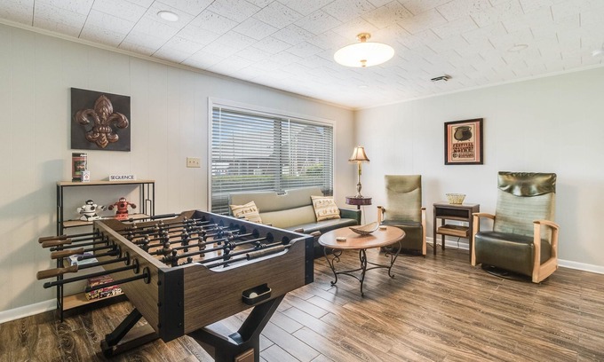 Lafayette House | Sleeps 8 (FOUR BEDS): Spacious Home Near Cajundome! Game Room, Fire Pit, BBQ