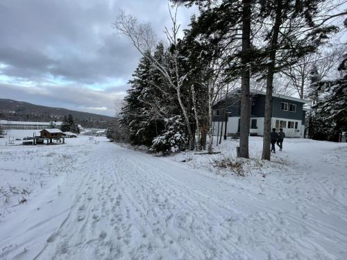 Stowe Area Apartment | Slopeside Getaway