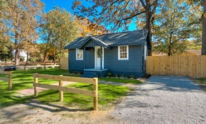 Aiken Cottage | Sly Fox Cottage