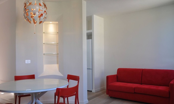 Santo Stefano House | Small detached house in a panoramic green area near the historic center