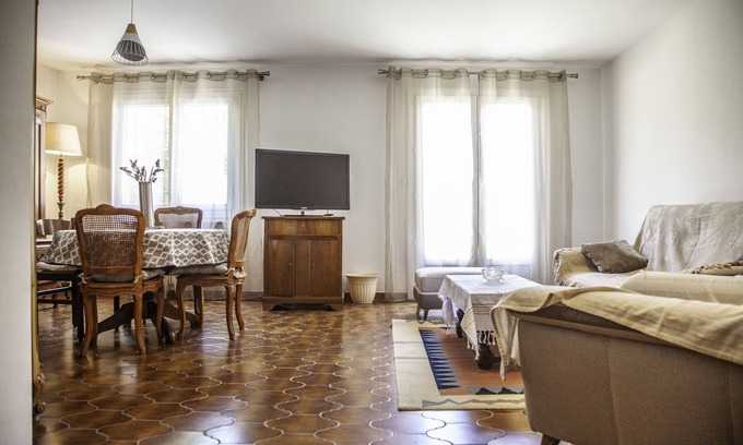 Valras-Plage House | Small house in housing estate 10 minutes walk from the beach