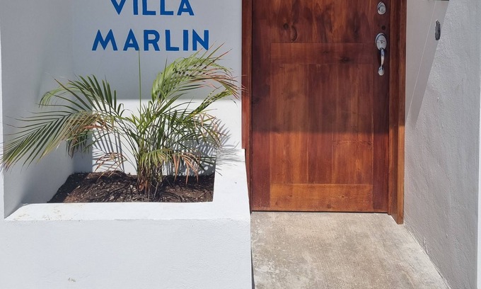 San Miguel House | Small house in quiet residential area