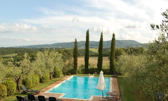 Cetona Villa | Small independent house. pool, veranda, BBQ