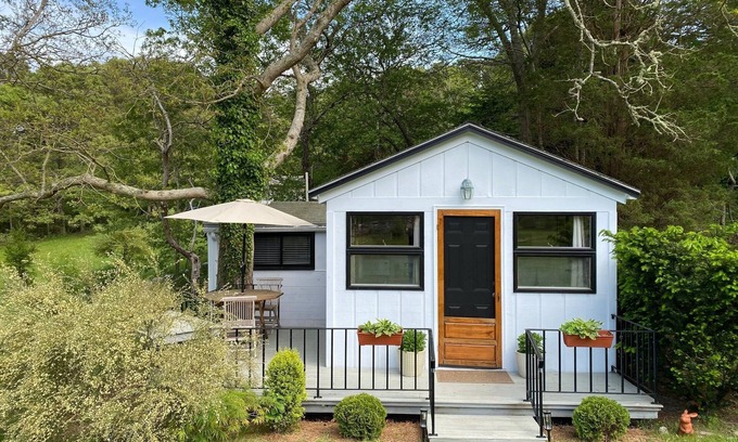 Vineyard Haven Cottage | Small One Bedroom Private Cottage on Large Quiet Property.