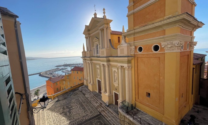 Alpes-Maritimes Apartment | smichel sea and chuerch view