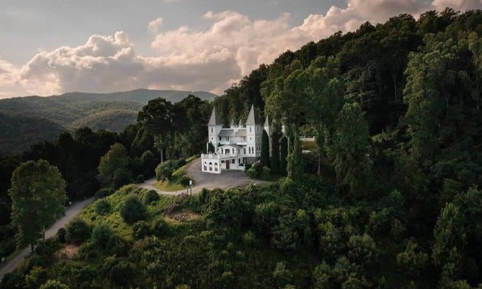Spruce Pine Other | Smithmore Castle [ America's only 5 Star Castle Hotel ]