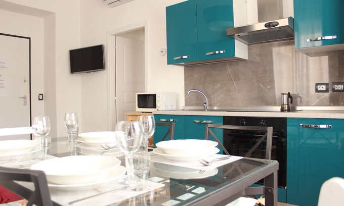 Santa Maria Novella Apartment | SMN Station 1 - Best position, just in front of SMN Station exit