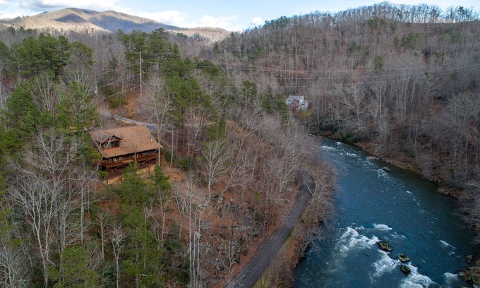 Whittier Cottage | Smokey Mountain River Retreat