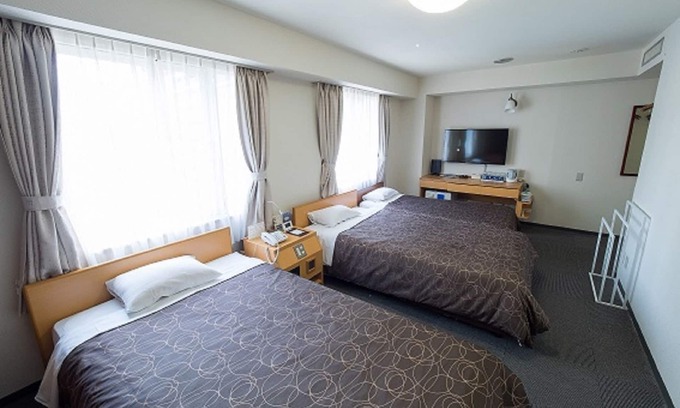 Shin-Osaka Hotel | Smoking Triple Room /Osaka Ōsaka