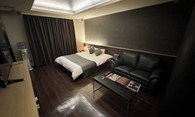 Toyonaka Hotel | SmokingStandard Room Free breakfast and free parking/Toyonaka Ōsaka