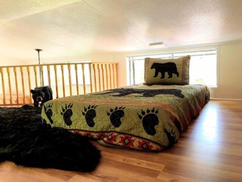 Whittier Villa | Smoky Mountain Views Cabins