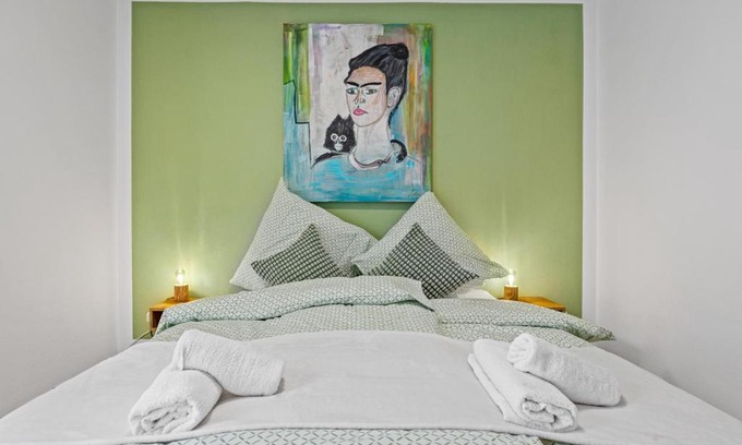 Passau Apartment | Smurmelhomes Oase: Terrasse - Parken - Kind