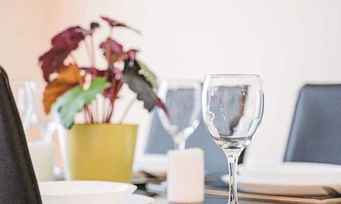 Darnall House | Snapos Apartments - Tudor Close