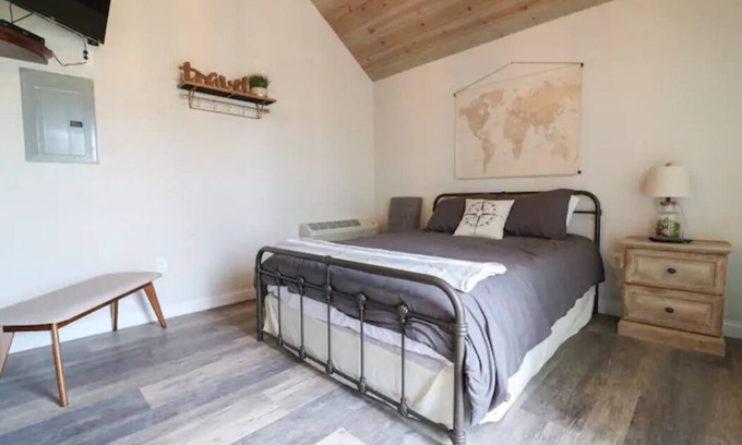 Dry Ridge Cottage | Snoozer - Close to the Ark Encounter