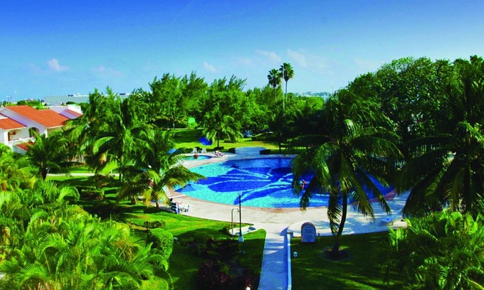 Salinas Resort | Snorkel & kayak above schools of colorful tropical fish!