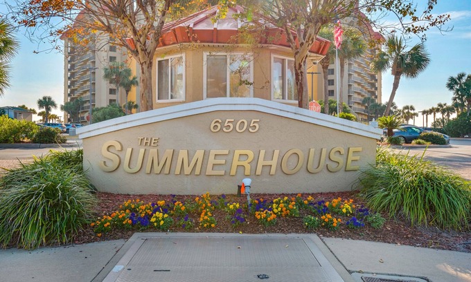 Thomas Drive Condo | SNOW BIRDS! LOW RATES! 3RD FLR, GULF FRNT! 1:30 CK-IN! 2BR 2B, BCH SETUP MAR-OCT