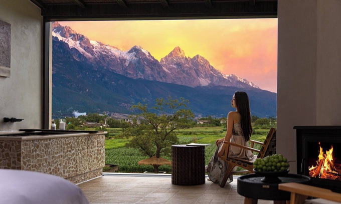 Baisha Old Town Hotel | Snow Mountain