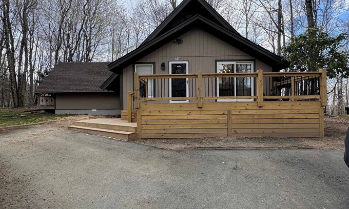 Charter Hills Ski Chalet | Snow & Sun Chalet w/transferable club membership
