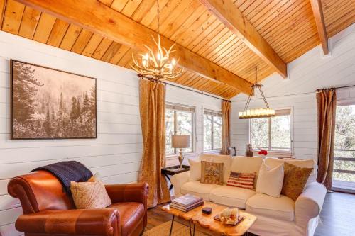 Arrowbear Lake House | Snow Valley Hideaway Arrowbear Lake Retreat