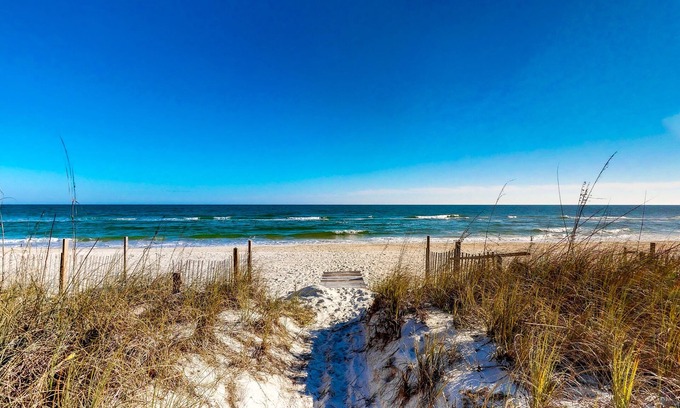 Plantation House | Snowbird-friendly beachfront home with a pool, tennis, washer/dryer, fireplace