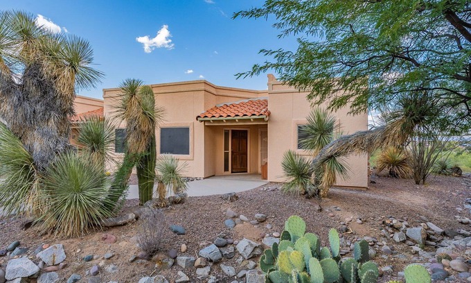 Green Valley House | Snowbird Rental- Carport & GVR in Green Valley