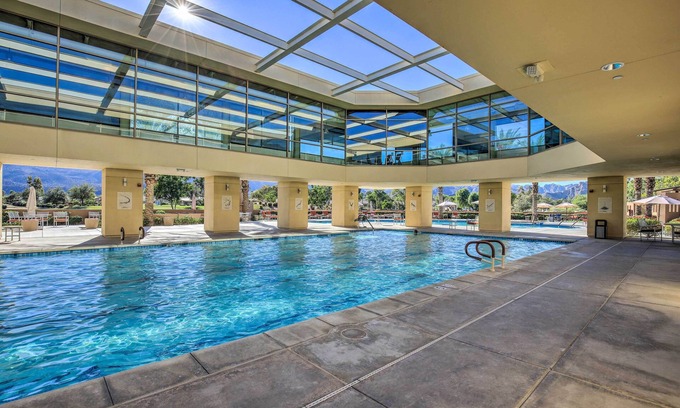 La Quinta House | Snowbird's Oasis w/Yard + Patio in La Quinta