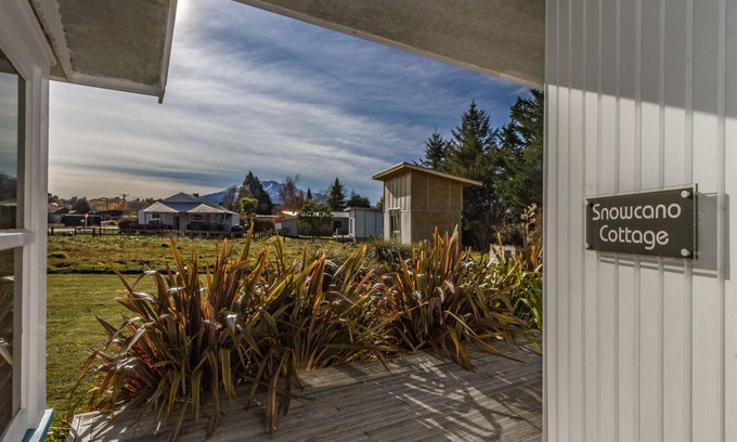 Rangataua Cottage | Snowcano Cottage - Rangataua Holiday Home