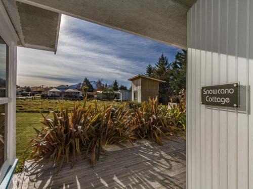 Rangataua House | Snowcano Cottage - Rangataua Holiday Home