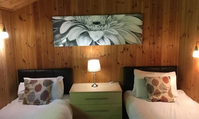 Llanybri House | Snowdrop 14 Hot tub-Woodlandlodges-Tenby-Pendine
