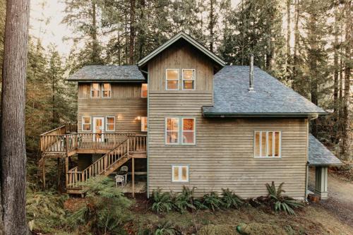 Whatcom County House | Snowline Cabin #51 - Ping Pong - Fireplace - Wi-Fi