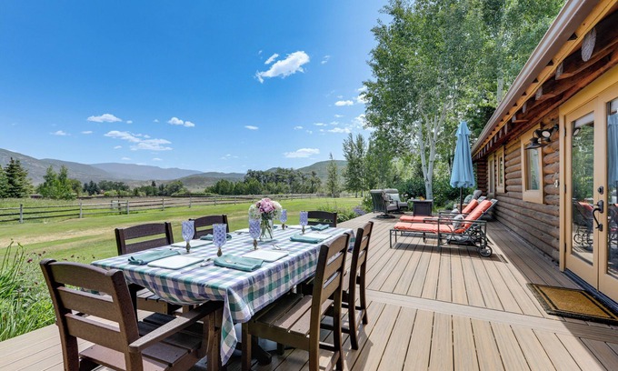 Snowmass Village House | Snowmass Home w/Hot Tub, Fireplace, & Mtn Views!