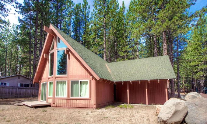 Black Bart House | Snowshoe Chalet by Lake Tahoe Accommodations