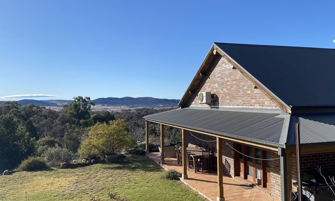 Berridale House | Snowy Mountains - Cottage on Acres - Dog Friendly