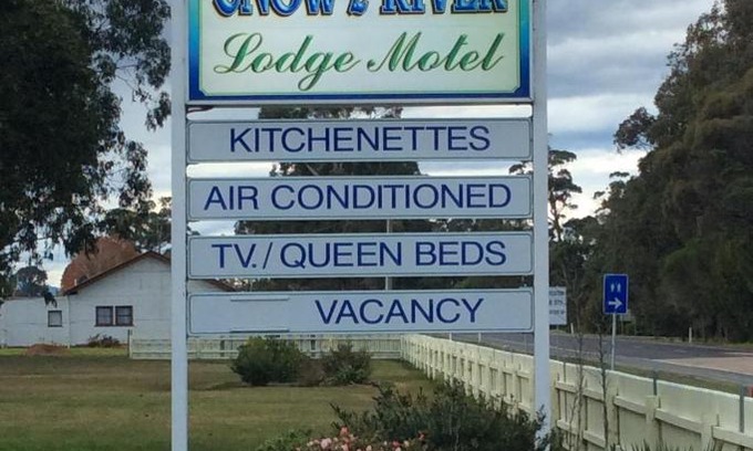 Newmerella Hotel | Snowy River Lodge Motel