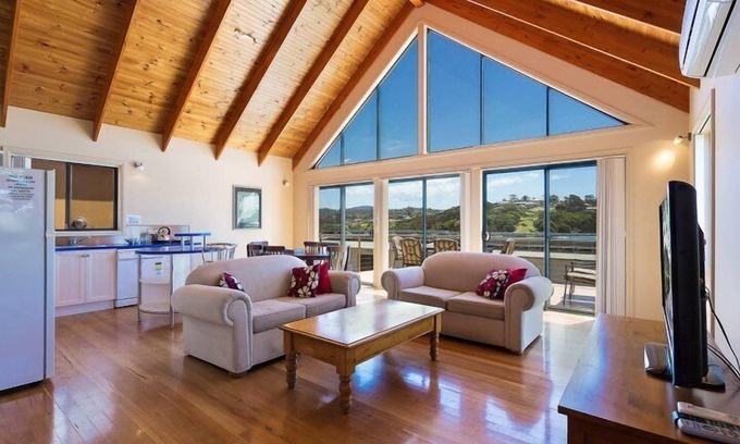 Eden Apartment | Snug Cove Villas located at Eden Wharf