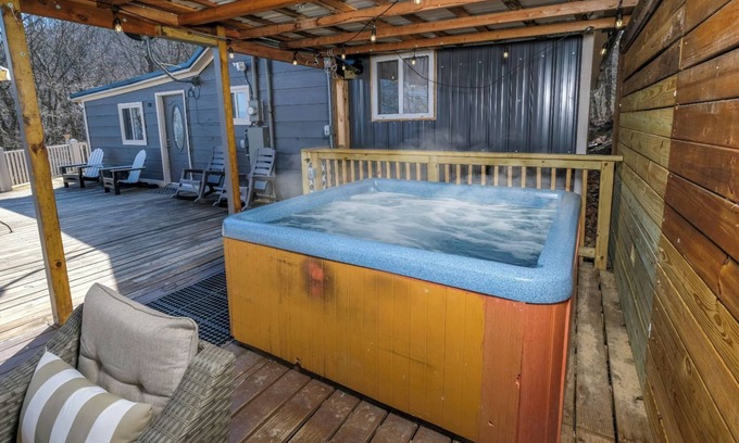 Sevierville Cabin | Soak with a View! - Angel Eyes View