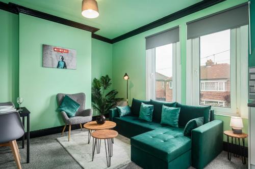 Doncaster Apartment | Social Media Adventure - 3 Bedroom - City Centre - Doncaster