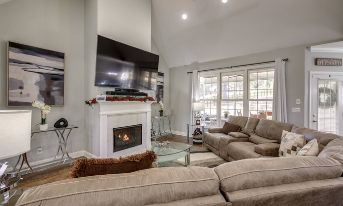 Soddy-Daisy House | Soddy-Daisy Home w/Fireplace - Pets Welcome!