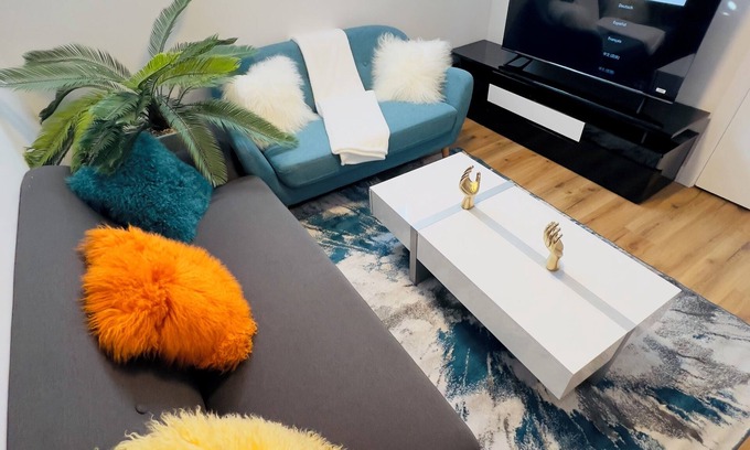 Edmonton House | Soft Cellar⭐️Stylish⭐️Central⭐️Comtemporary⭐️Sleeps4