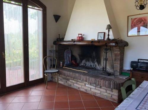 Isola del Gran Sasso dʼItalia Apartment | Soggiorno business confortevole e funzionale