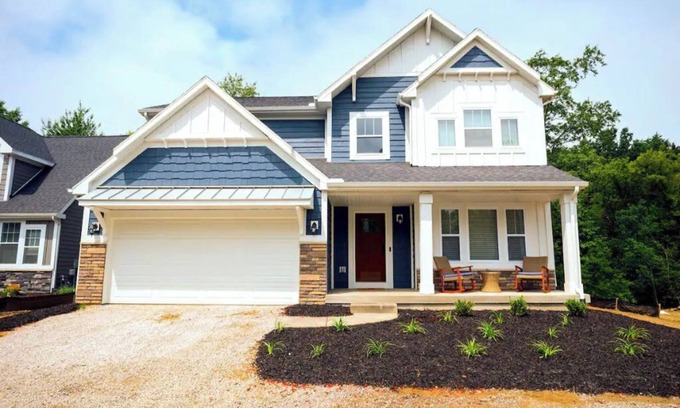 South Haven House | SoHappy Haven - 6 bdrm, Game Room, Year Round Pools, Hot Tub, Marina & Clubhouse