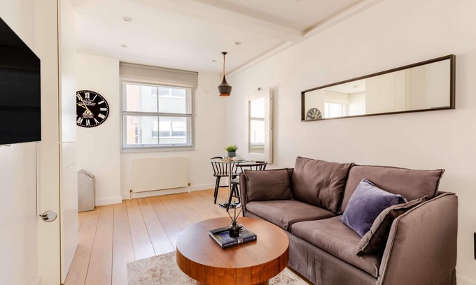 Soho Apartment | Soho by Excel Apartments