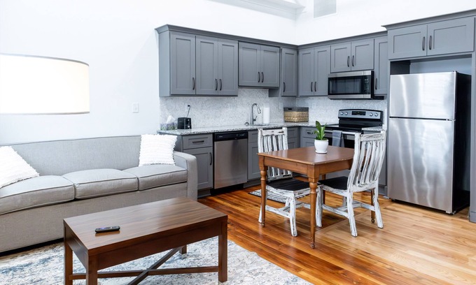 Cartersville Apartment | Soho Loft 5