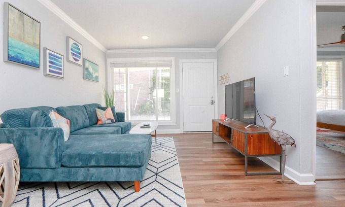 Willoughby Spit Apartment | Sojourn Sea Suite 2 BR 2 BA at Beach Cottages