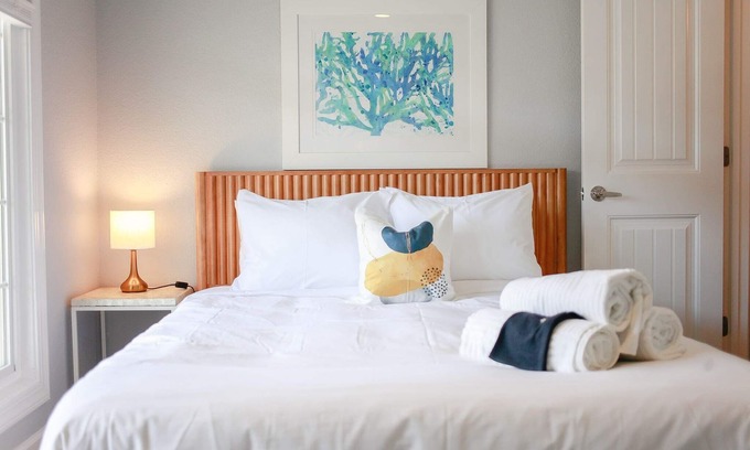 Willoughby Spit Apartment | Sojourn Shell Suite 2 BR 2 BA at Beach Cottages