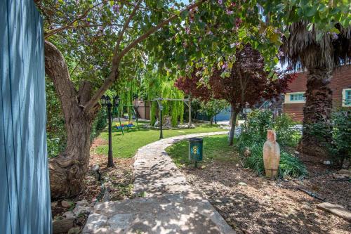 Shomera House | SOL Suite In The Village