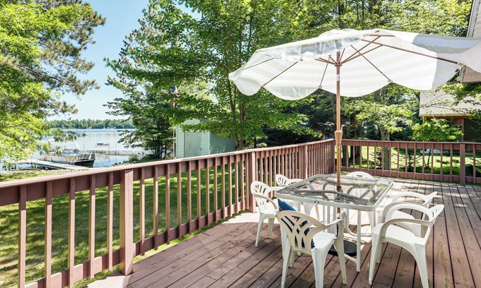 Phillips House | Solberg Lake House: Dock, Deck + Stunning Views!